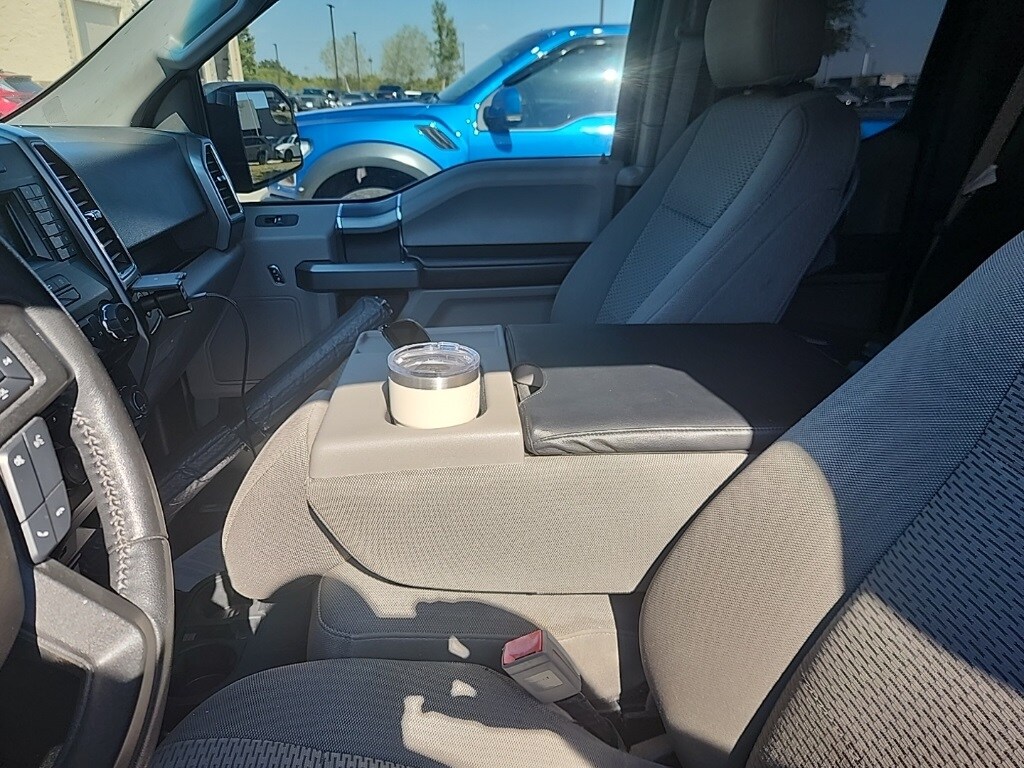 2018 Ford F-150 XLT photo 2
