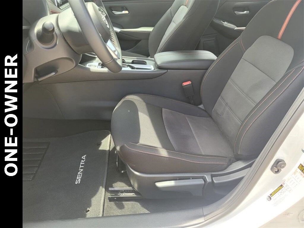 2024 Nissan Sentra SR photo 3