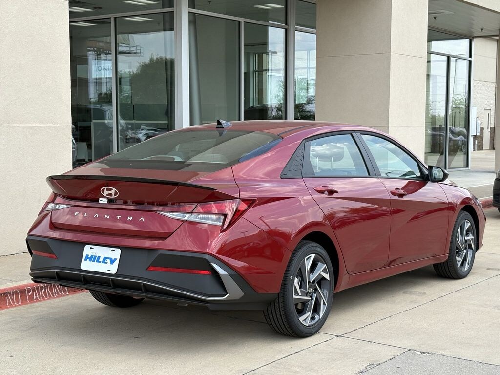 New 2025 Hyundai Elantra SEL Sport Sedan