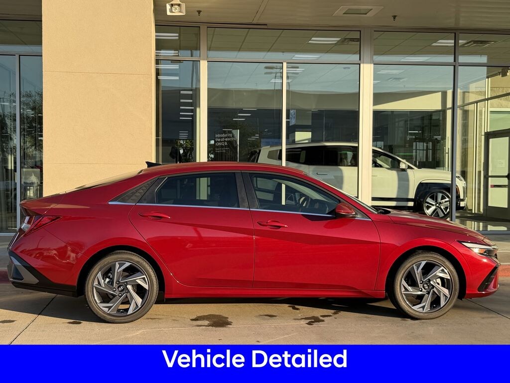 New 2025 Hyundai Elantra SEL Convenience Sedan