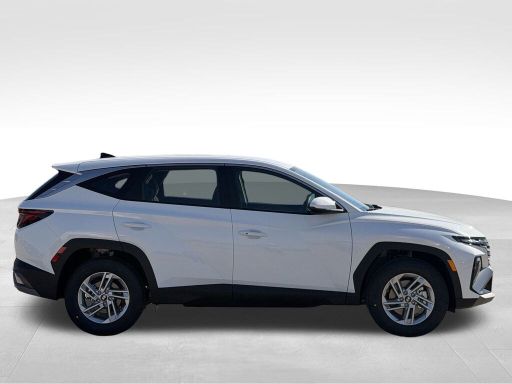 New 2026 Hyundai Tucson SE SUV