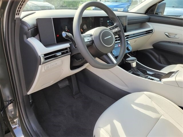 2025 Hyundai Tucson SEL photo 3