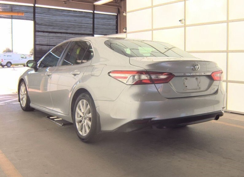 2018 Toyota Camry L photo 3