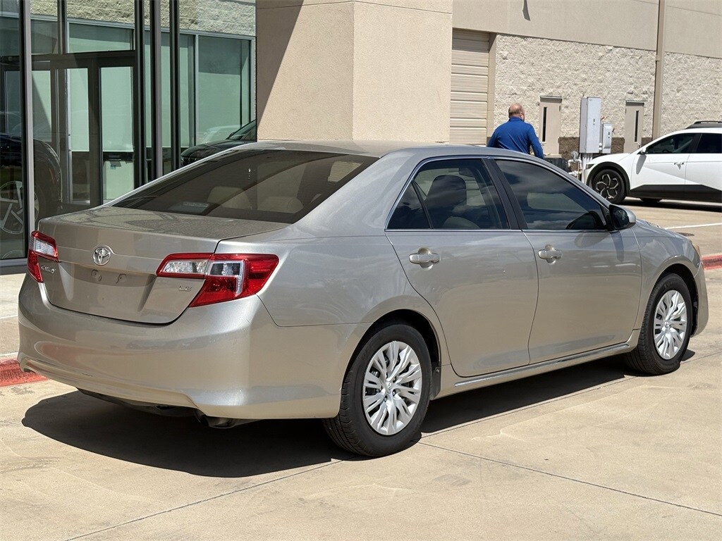 2014 Toyota Camry L photo 4