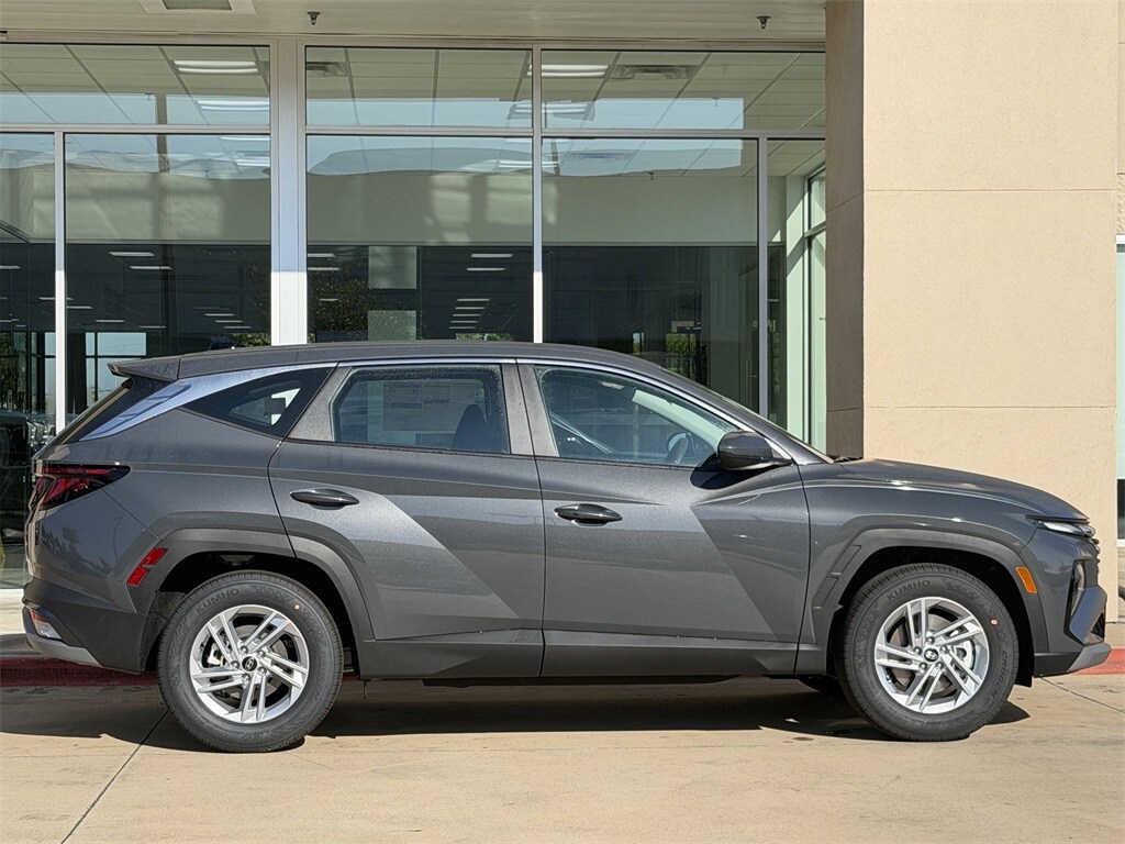 New 2026 Hyundai Tucson SE SUV