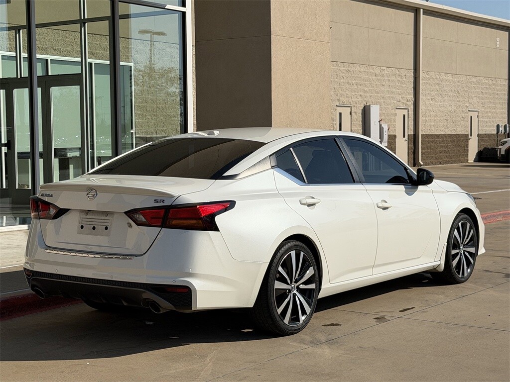 2021 Nissan Altima 2.5 SR photo 4