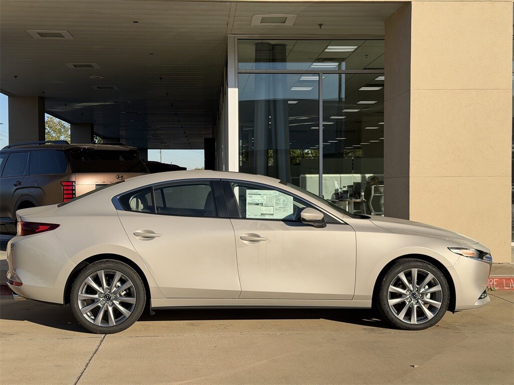 2026 Mazda Mazda3 2.5 s Preferred photo 2