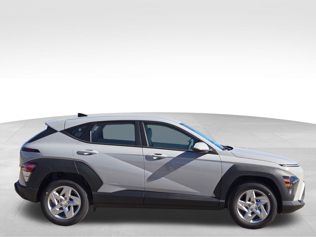 New 2026 Hyundai Kona SE SUV