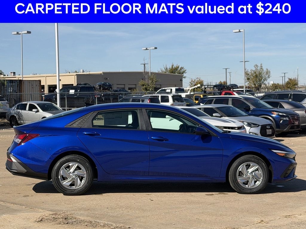 New 2026 Hyundai Elantra SE Sedan
