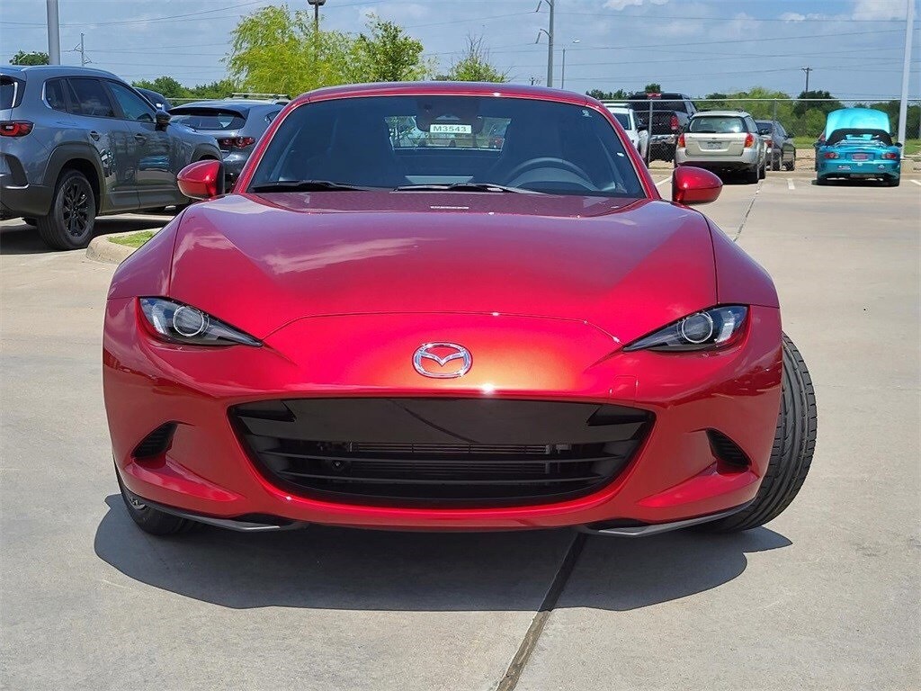 2025 Mazda MX-5 Miata Miata RF Grand Touring photo 2