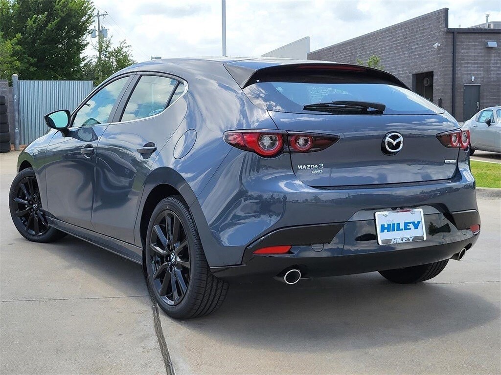 2025 Mazda Mazda3 Hatchback 2.5 s Carbon photo 3