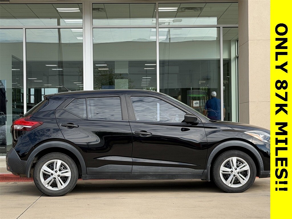 2020 Nissan Kicks S photo 3