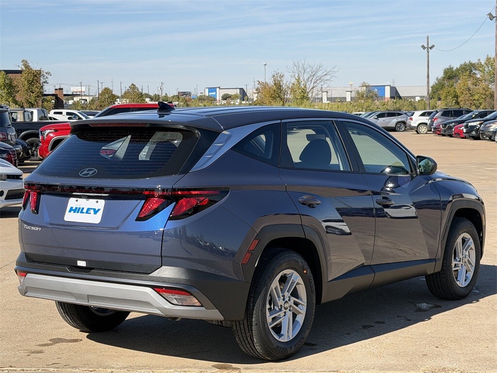 2026 Hyundai Tucson SE photo 3