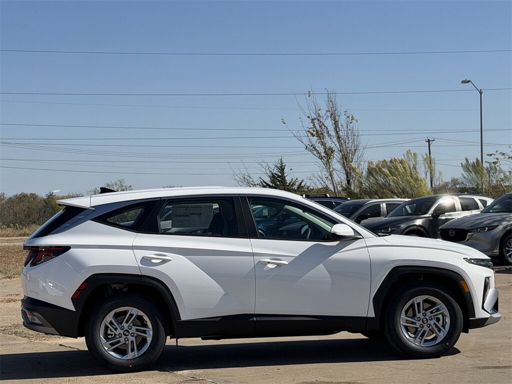 New 2026 Hyundai Tucson SE SUV