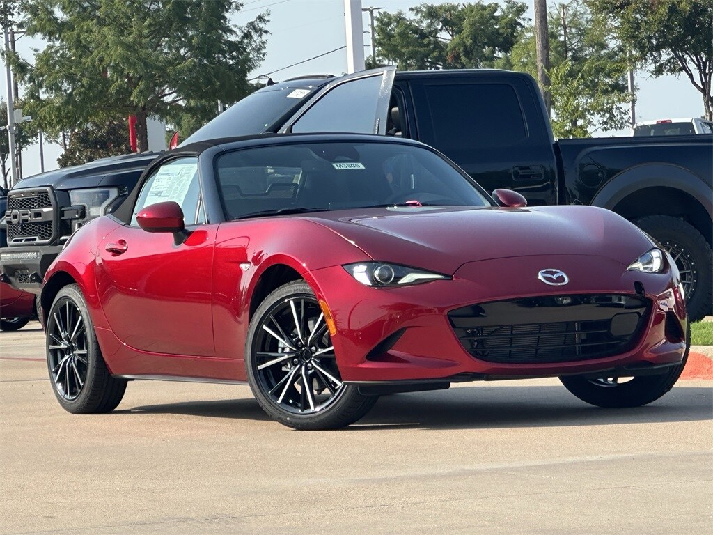 2025 Mazda MX-5 Miata Miata Grand Touring photo 2