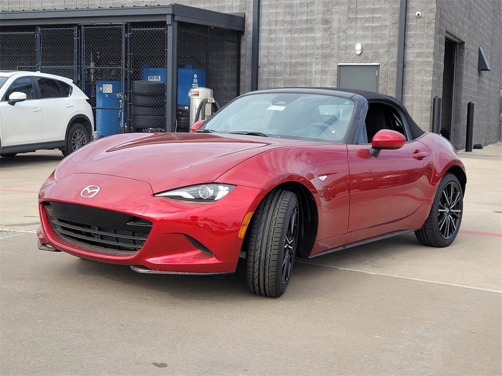2025 Mazda MX-5 Miata Miata Grand Touring photo 3