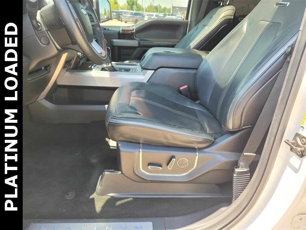 2015 Ford F-150 Platinum photo 3