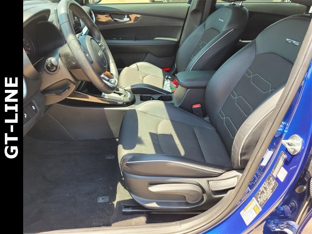 2024 Kia Forte GT-Line photo 3