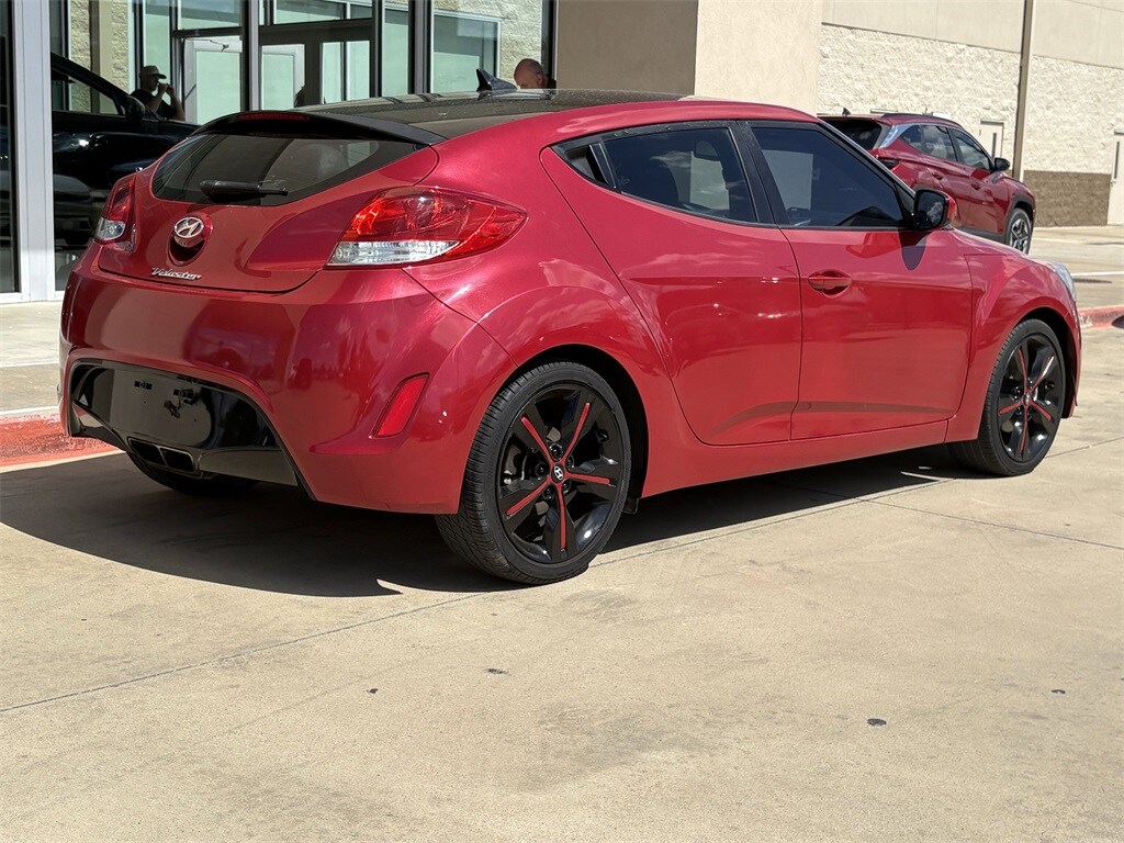 2016 Hyundai Veloster Base photo 4