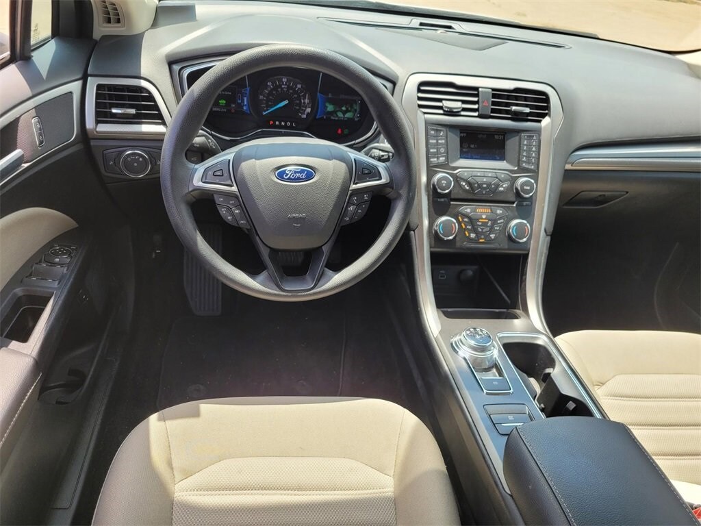 2018 Ford Fusion Hybrid S photo 2