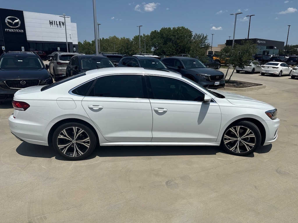 Used 2022 Volkswagen Passat 2.0T SE Sedan