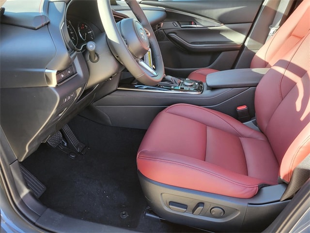 2025 Mazda CX-30 Carbon Edition - Photo 16