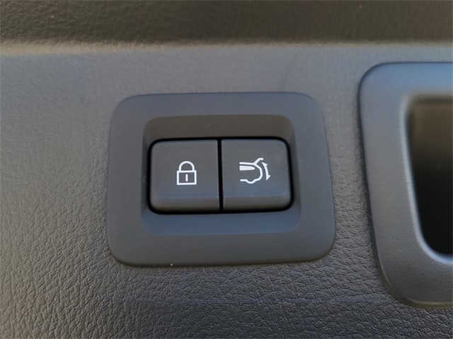 2025 Mazda CX-50 Preferred - Photo 10