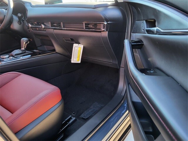 2025 Mazda CX-30 Carbon Edition - Photo 7