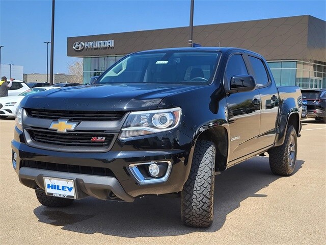 2019 Chevrolet Colorado Z71 photo 2
