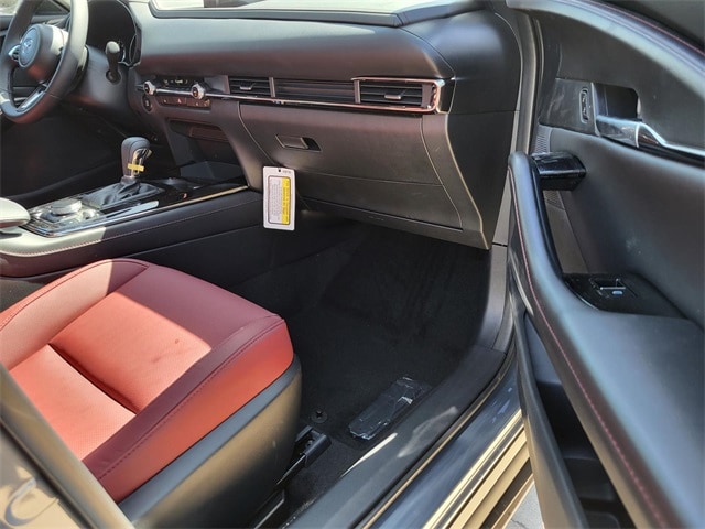 2025 Mazda CX-30 Carbon Edition - Photo 7