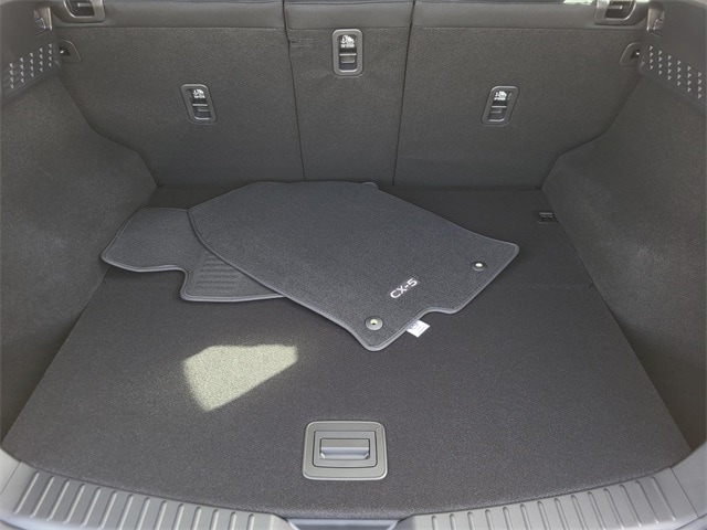 2025 Mazda CX-5 S - Photo 8