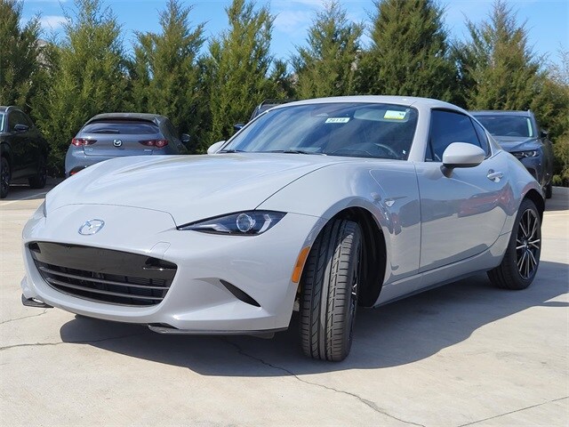 2025 Mazda MX-5 Miata Miata RF Grand Touring photo 2
