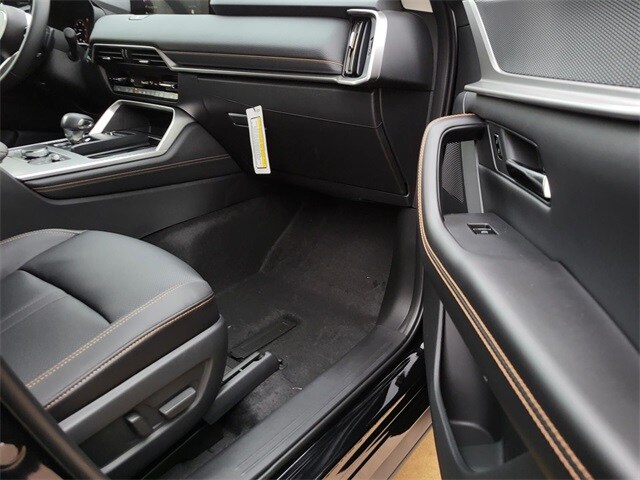 2025 Mazda CX-70 Premium Package - Photo 8