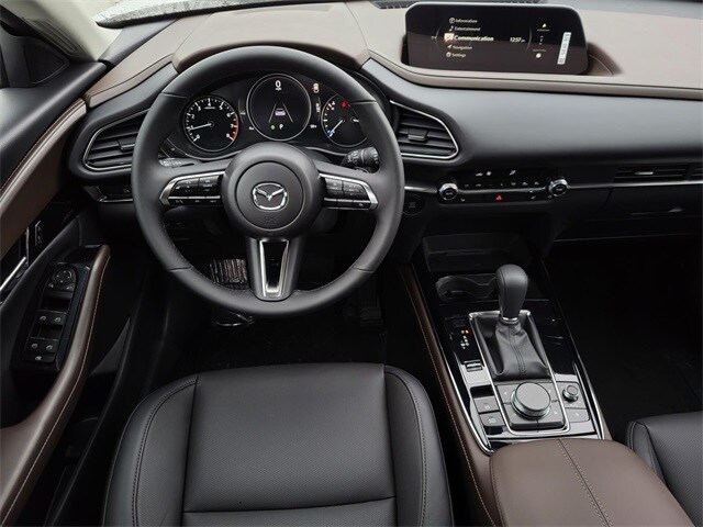 2025 Mazda CX-30 Premium - Photo 14