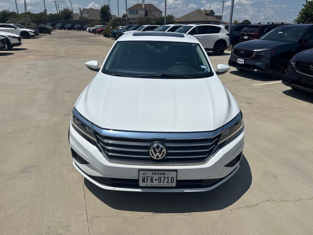 Used 2022 Volkswagen Passat 2.0T SE Sedan