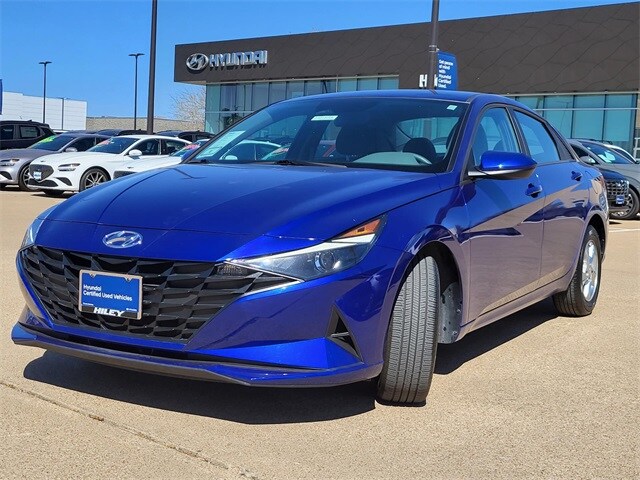 2023 Hyundai Elantra SE photo 2