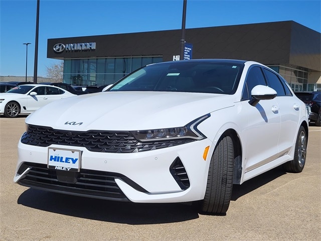 2024 Kia K5 EX photo 2