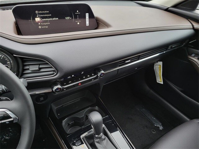 2025 Mazda CX-30 Premium - Photo 18