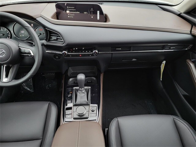 2025 Mazda CX-30 Premium - Photo 13