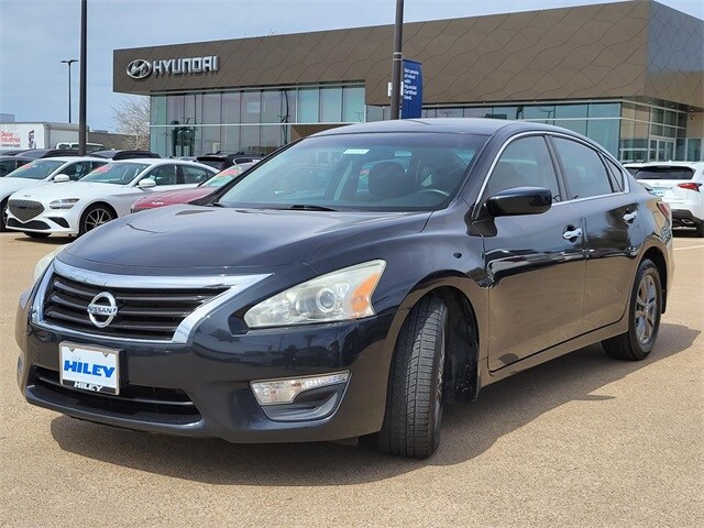 Used 2015 Nissan Altima S with VIN 1N4AL3AP1FC246321 for sale in Arlington, TX