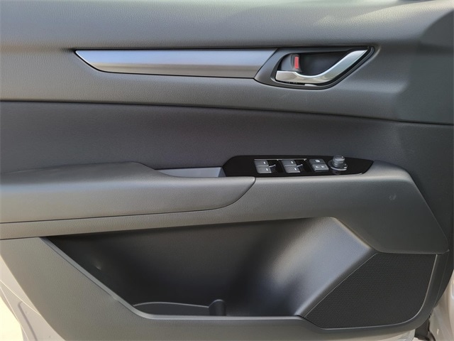 2025 Mazda CX-5 S - Photo 13