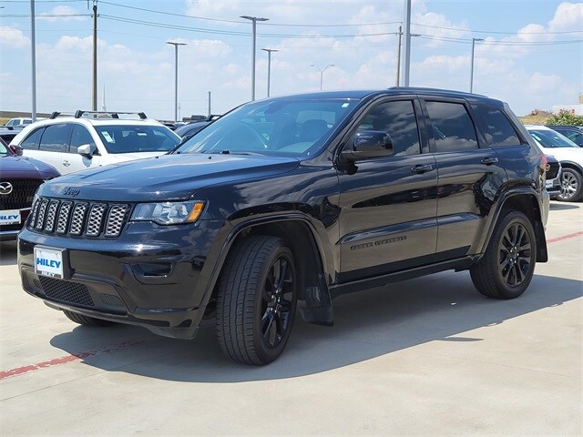 Used 2018 Jeep Grand Cherokee Altitude with VIN 1C4RJFAG4JC180439 for sale in Arlington, TX