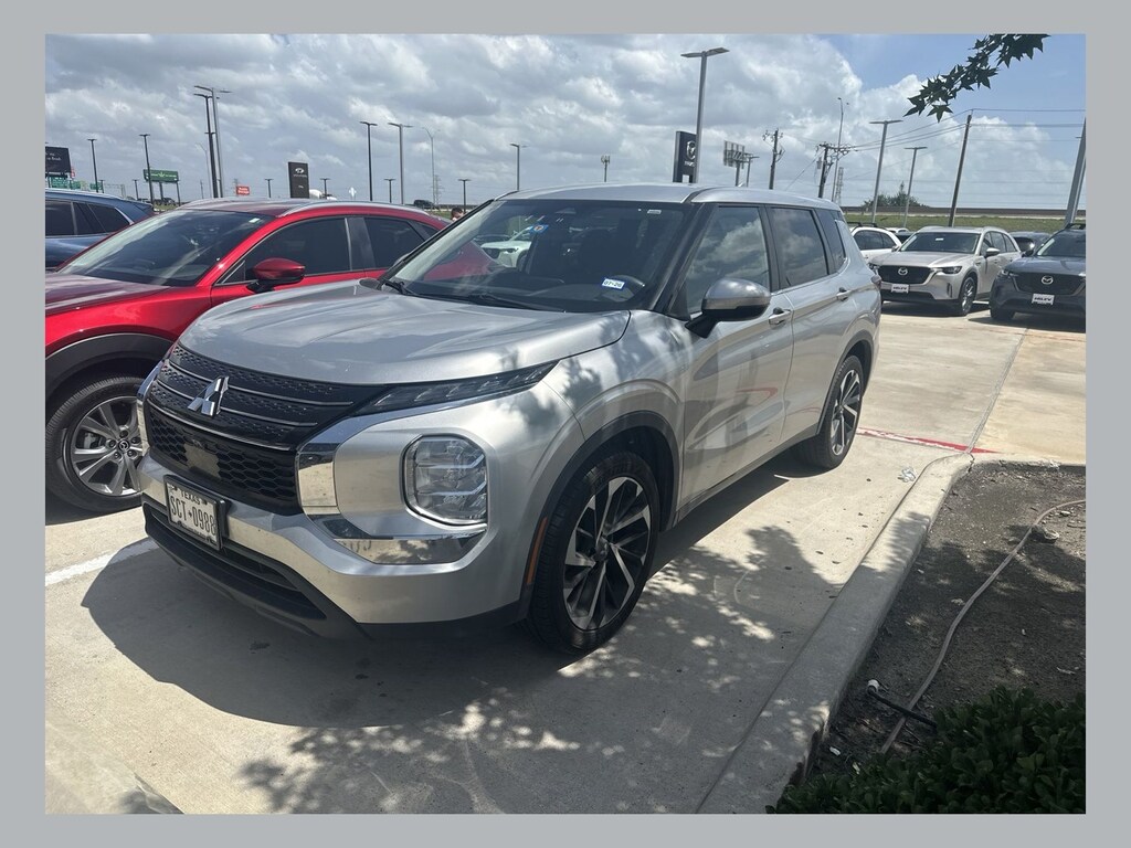 Used 2022 Mitsubishi Outlander ES SUV