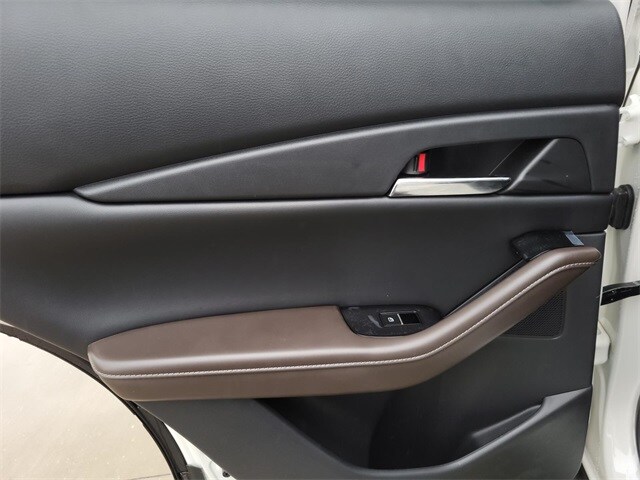 2025 Mazda CX-30 Premium - Photo 11