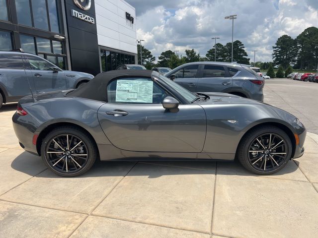 2025 Mazda MX-5 Miata Miata Grand Touring photo 3