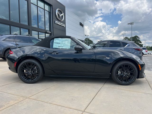 2025 Mazda MX-5 Miata Miata photo 2