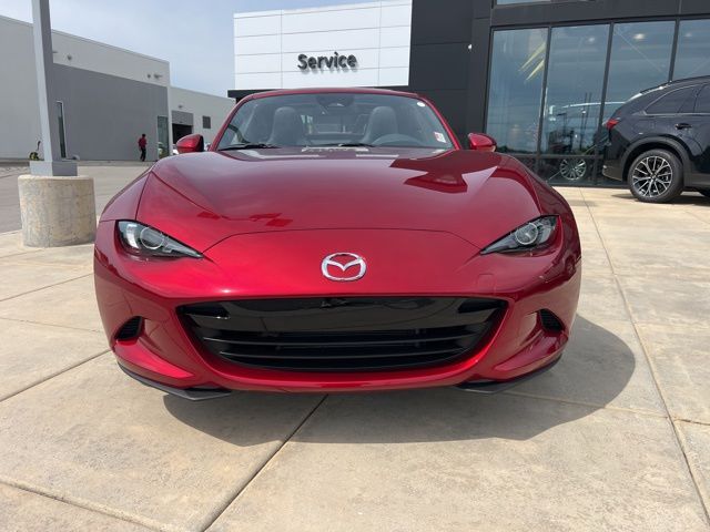 2025 Mazda MX-5 Miata Miata RF Grand Touring photo 2