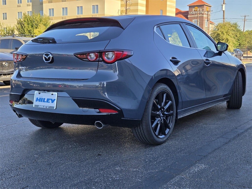 2026 Mazda Mazda3 Hatchback 2.5 s Carbon photo 4
