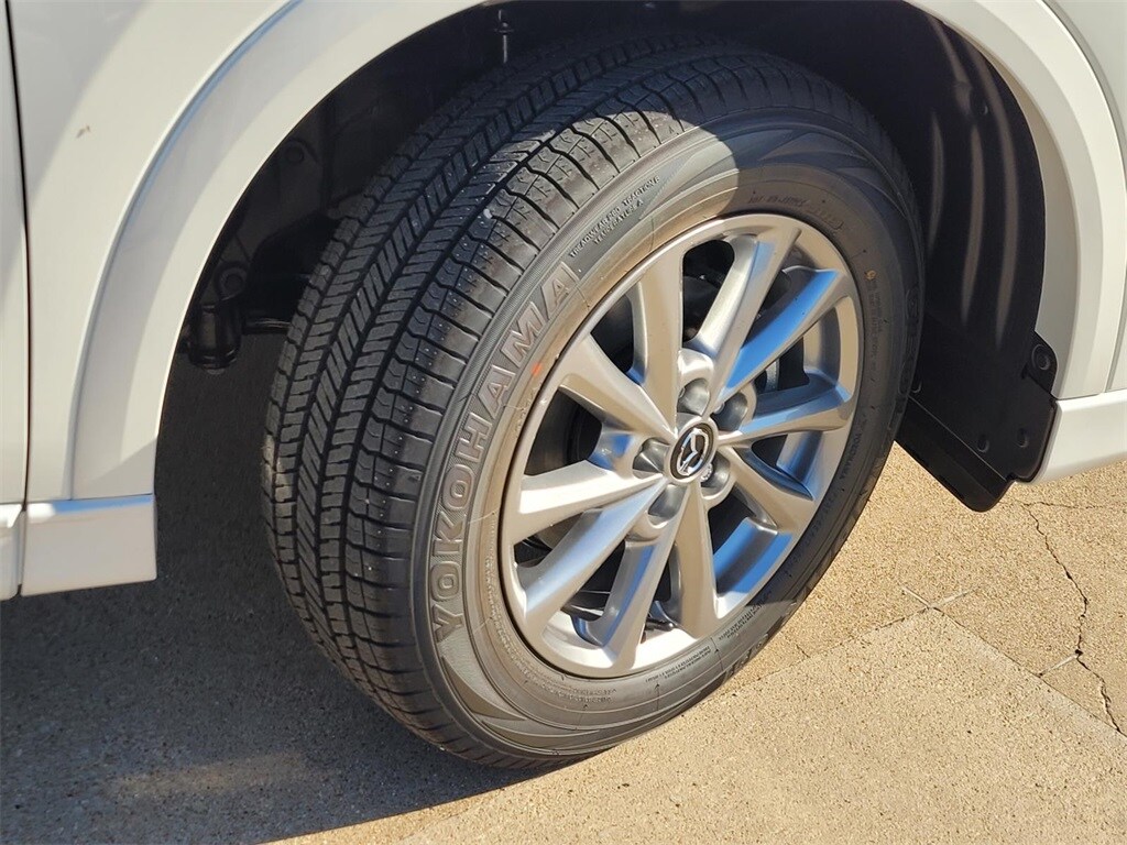 2025 Mazda CX-5 2.5 S Preferred photo 3