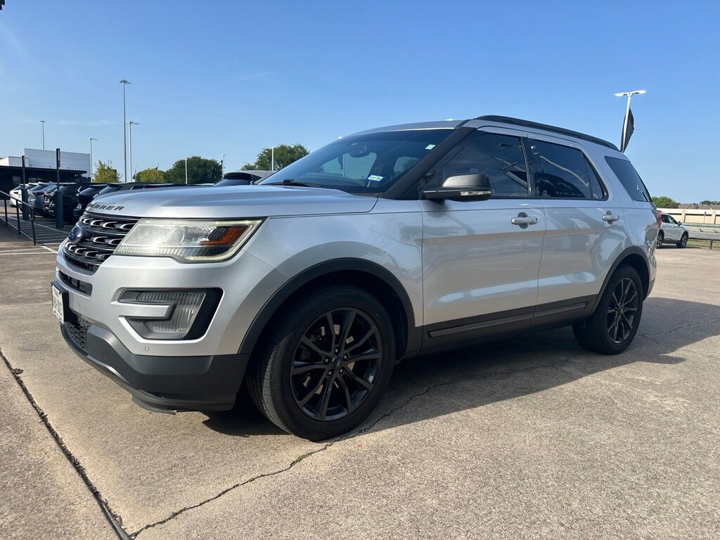 Used 2017 Ford Explorer XLT SUV